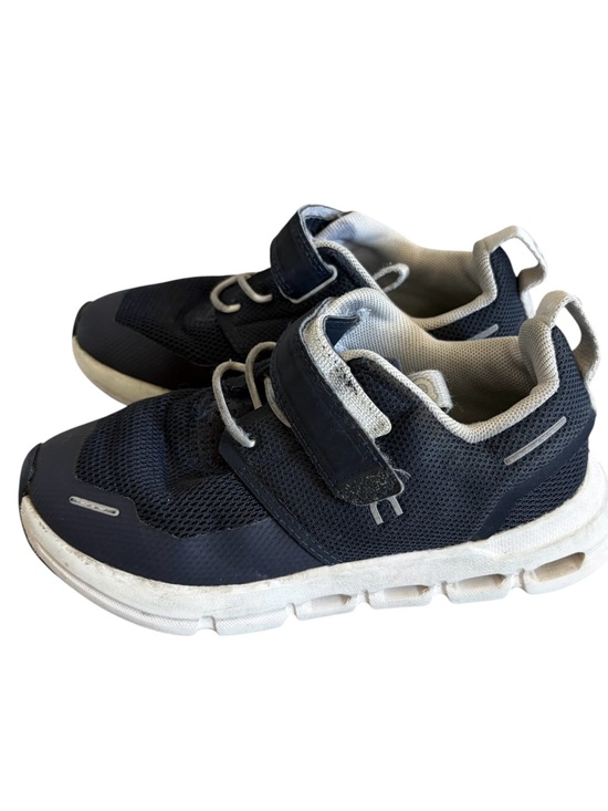 On Clouds Other - On Kids Lightweight Navy and White Sneaker with Easy-Fasten
Strap Size K11
